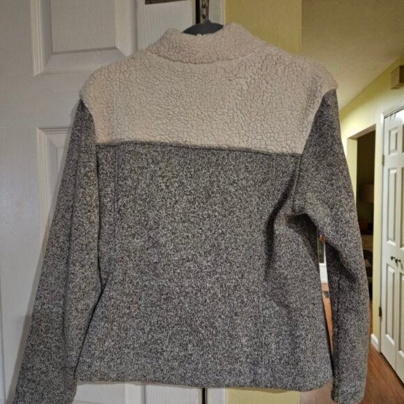 Title Nine women's quarter-snap sherpa/gray marl fleece sweater - Picture 6 of 7